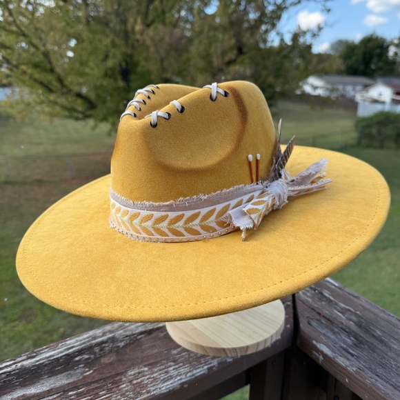 Hand Burned Yellow Suede Daffodil Fedora Hat - Picture 5 of 5